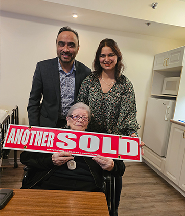 happys Sellers sold By Vinod Bansall & Gazal Bansal